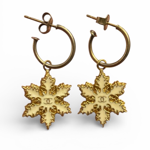 CHANEL Authentic Gold Snowflake Pierced Earrings with Box - Picture 3 of 6